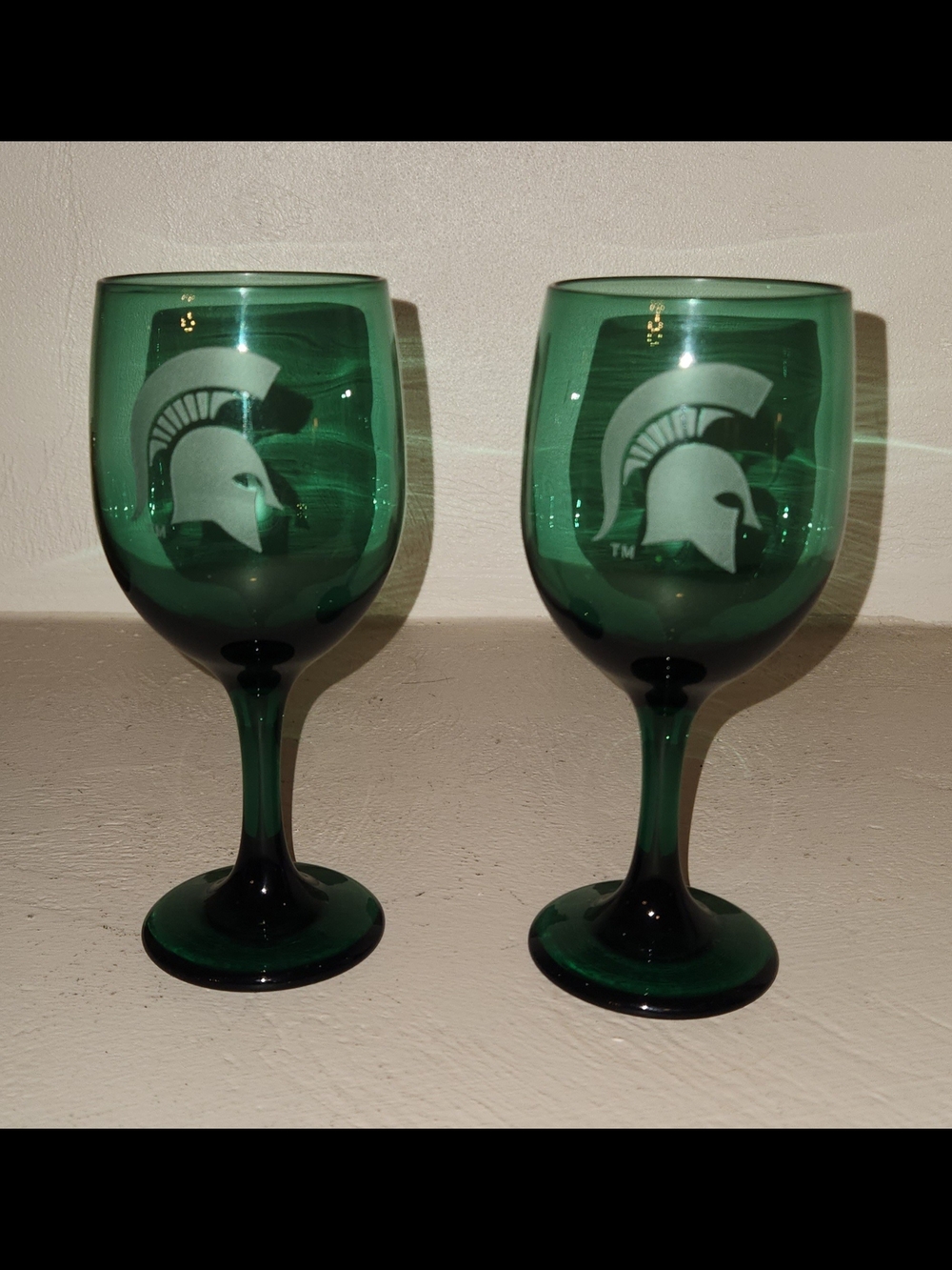 Vintage Michigan State Spartans Green Etched Wine Glasses - Pair of 2  MSU Logo
